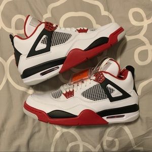 Air Jordan 4 Retro - BRAND NEW - Fire Red (2012)